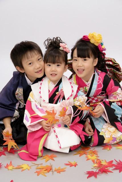 スタジオマリオ札幌西野店 可愛い兄弟の七五三記念写真撮影 札幌 西野店 北海道 七五三 お宮参りの記念写真ならスタジオマリオ