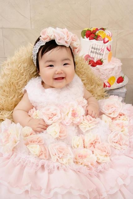 スタジオマリオ札幌西野店 はなちゃんのハーフバースデー 札幌 西野店 北海道 七五三 お宮参りの記念写真ならスタジオマリオ