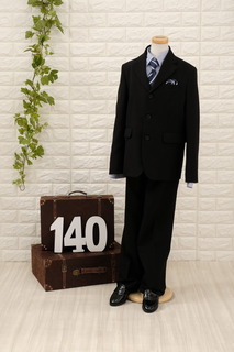 140スーツ青.JPG