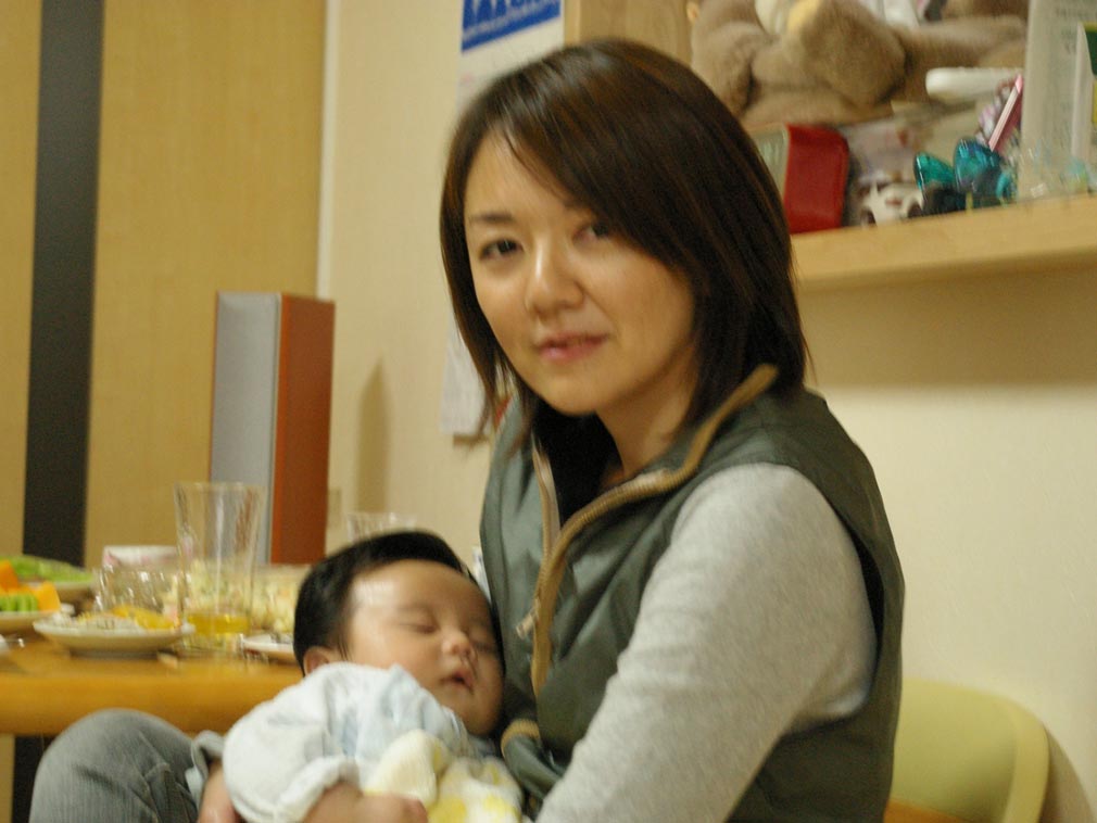 スヤスヤ王子 08年ナカヤっちの脱力アワ コラム一覧 記念日の写真撮影は スタジオマリオ こどもの七五三や赤ちゃんのお宮参りの撮影