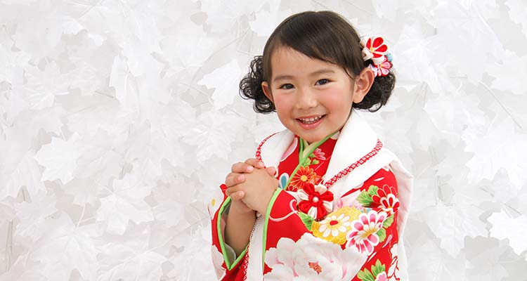 3歳の七五三におすすめの髪型は アレンジや髪飾り選びのポイントまとめ