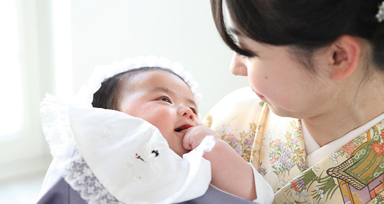 お宮参り後の食事はどうする 赤ちゃんとお母さんに配慮した食事会のポイント