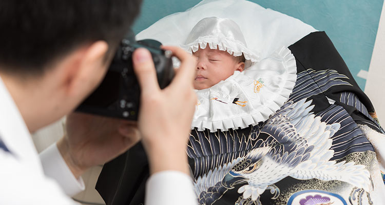 お宮参りとお食い初めを同じ日にお祝いするなら １日の流れとポイントを解説 スタジオマリオ